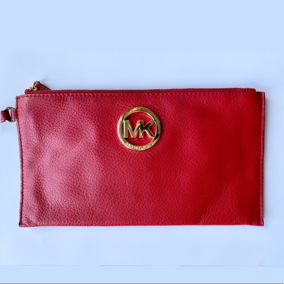 NEW - Michael Kors - “Fulton" Large Pebbled W/wristlet - Red Leather Clutch - Picture 6 of 14